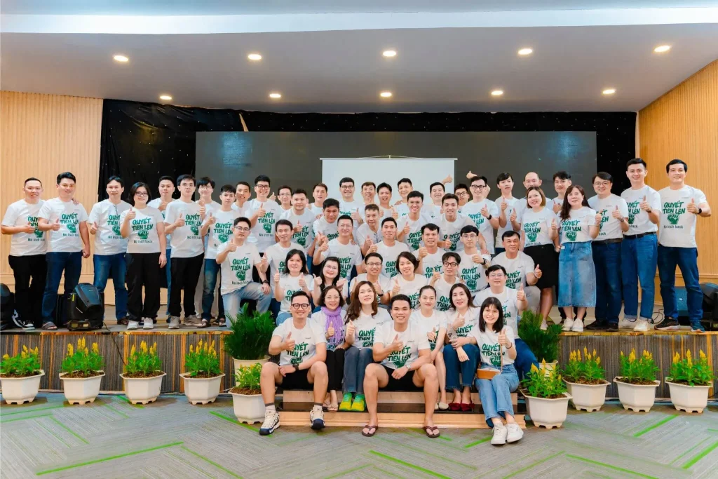 Ảnh tập thể nhân viên Heineken trong hội thảo tại Đà Lạt